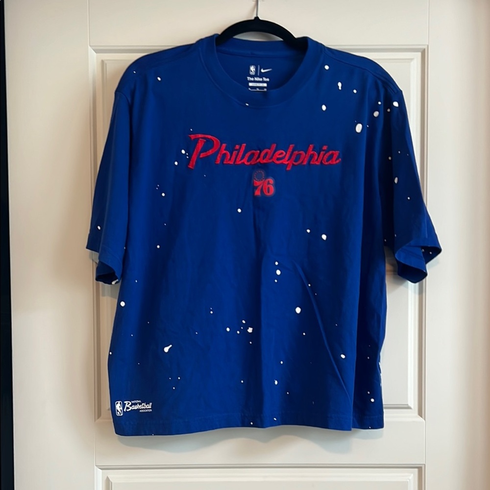 Nike Loose Fit Vintage Tee Philadelphia 76ers